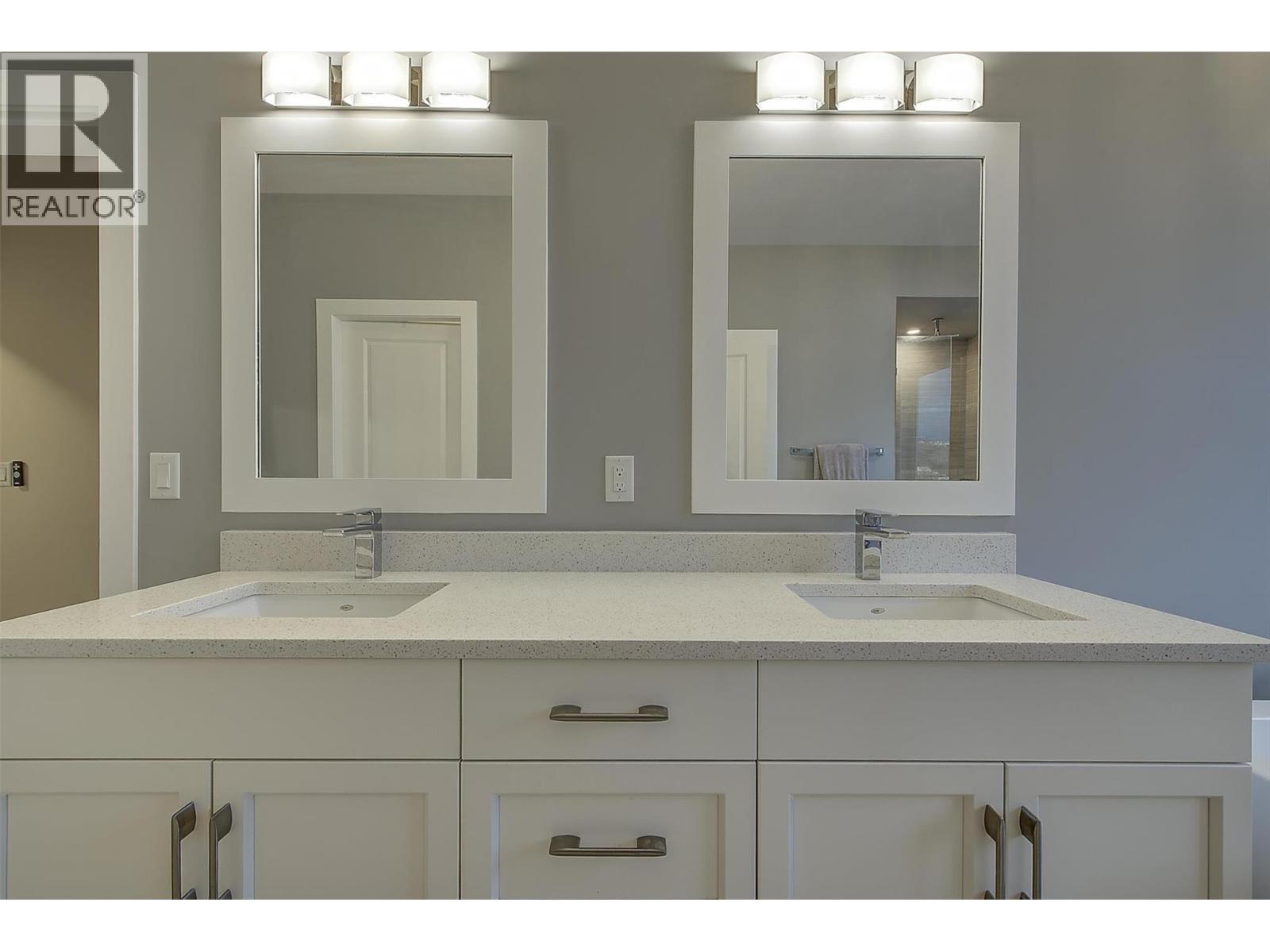  2383 Hawks Boulevard, West Kelowna