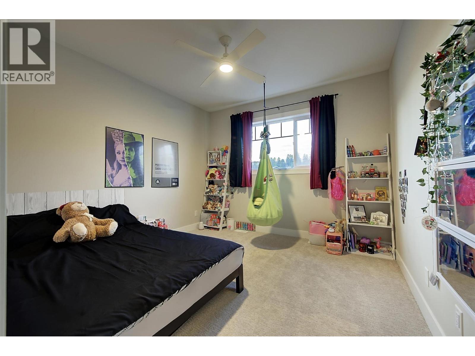  2383 Hawks Boulevard, West Kelowna