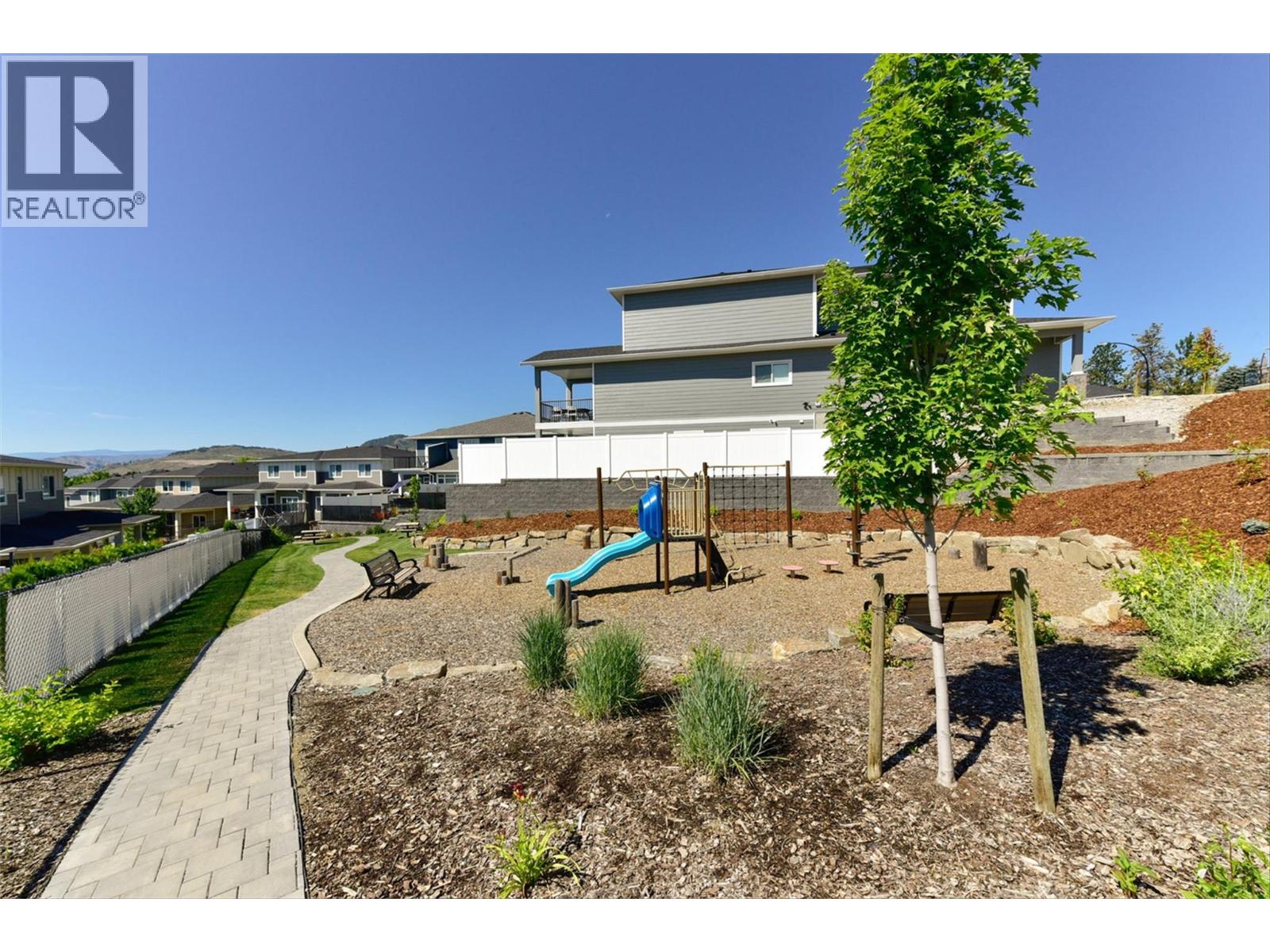  2383 Hawks Boulevard, West Kelowna