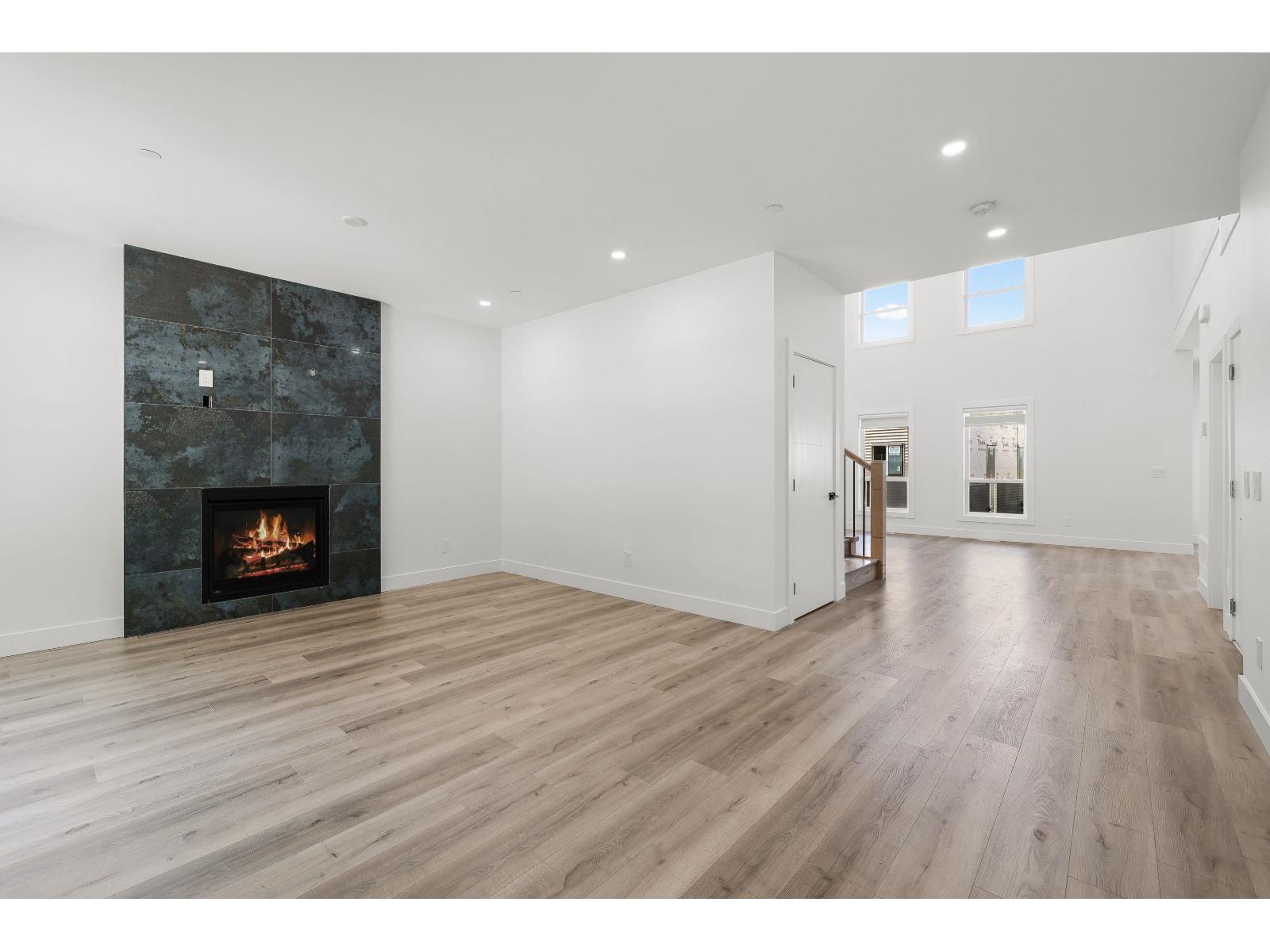 8587 FOREST GATE Drive - photo 2