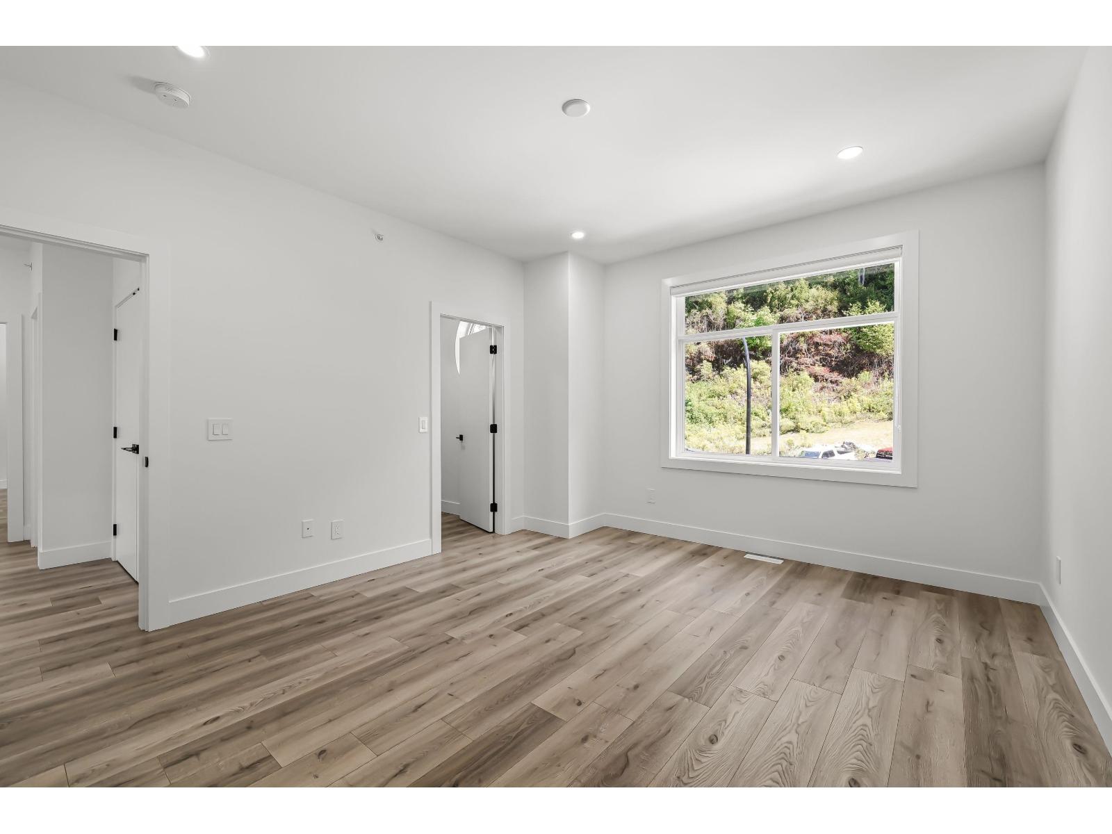 House in Chilliwack - Image 20