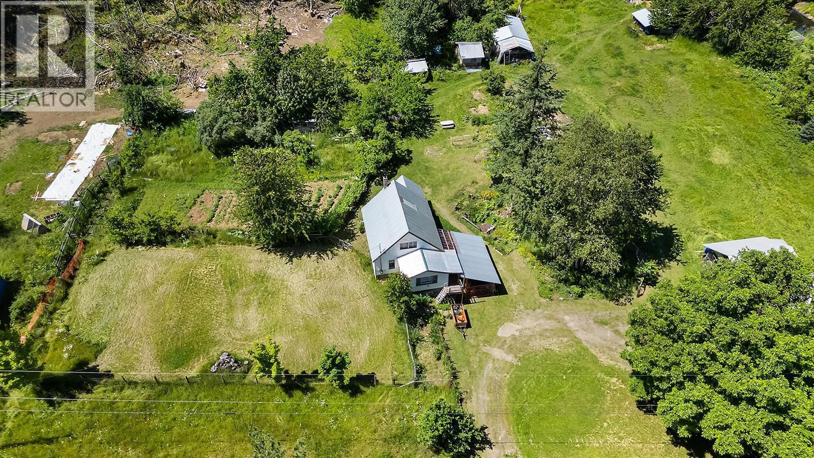 15781 PETERS Road, Crawford Bay