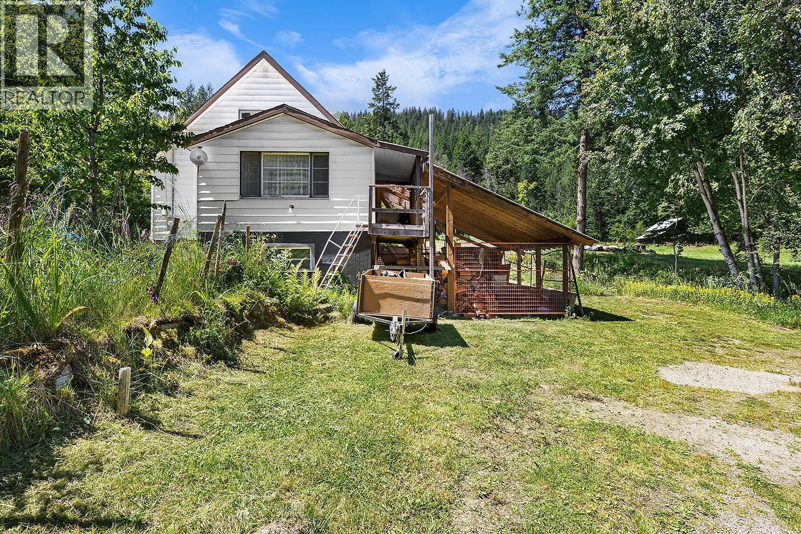 15781 PETERS Road, Crawford Bay