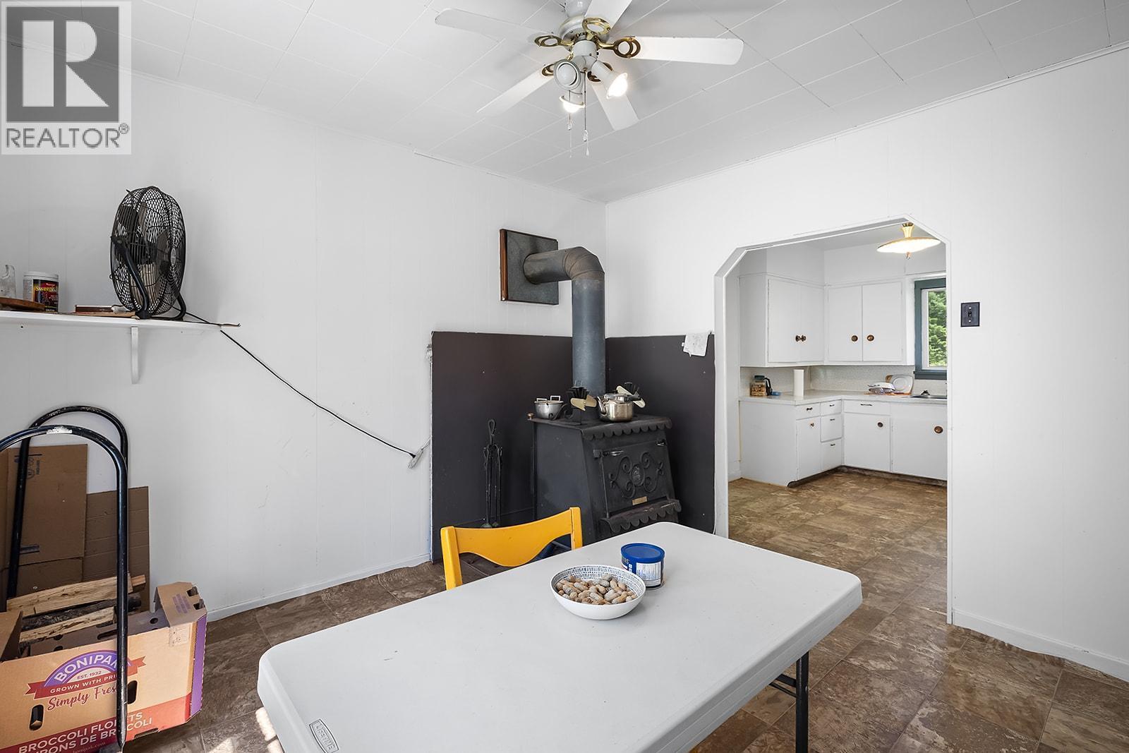 15781 PETERS Road, Crawford Bay