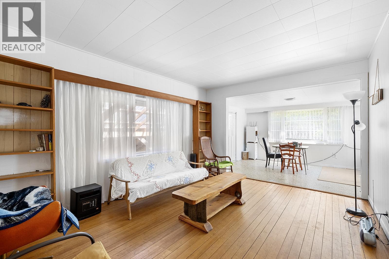 15781 PETERS Road, Crawford Bay