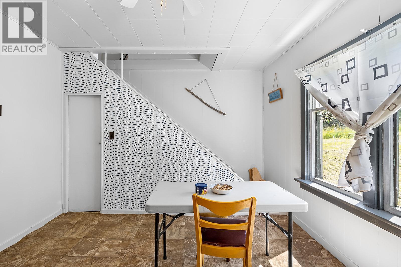 15781 PETERS Road, Crawford Bay