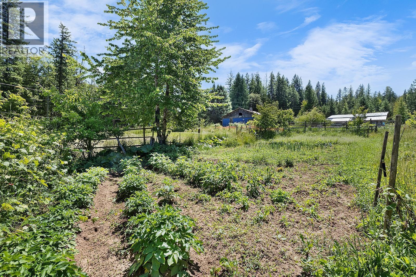 15781 PETERS Road, Crawford Bay