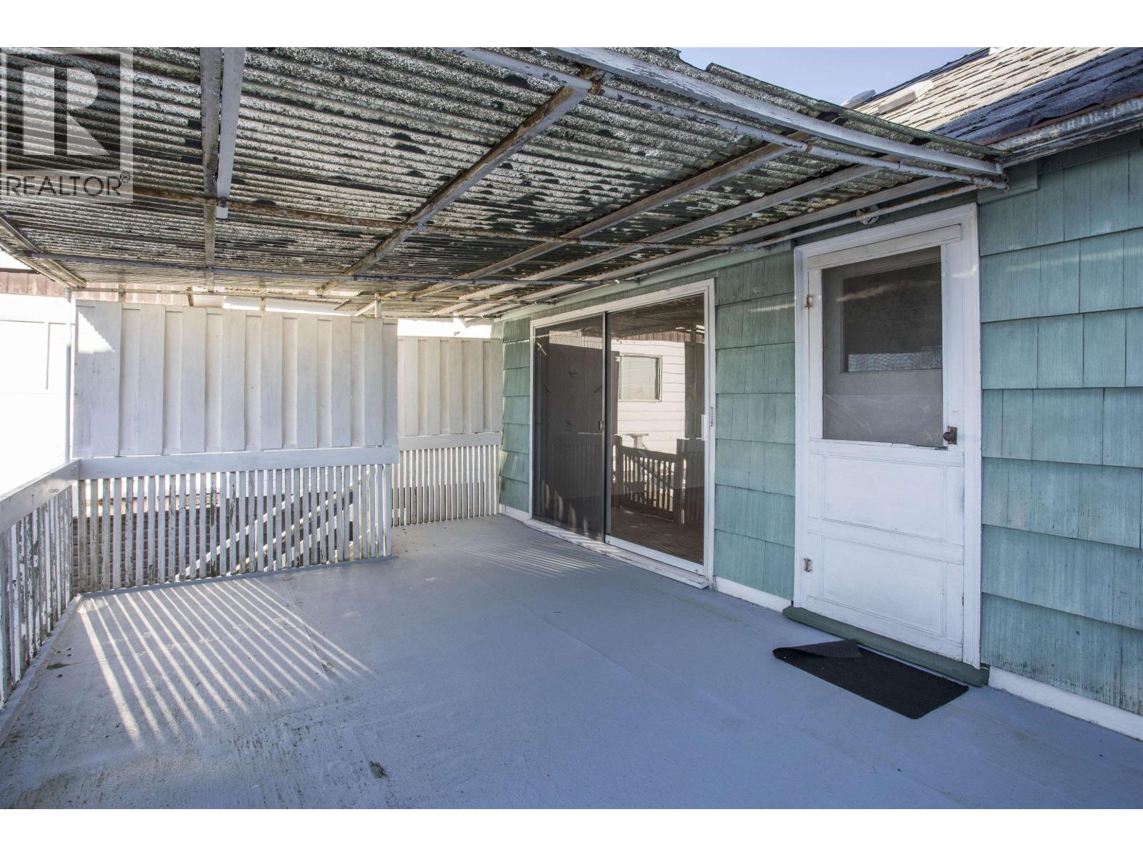 11 HYTHE AVENUE, Burnaby