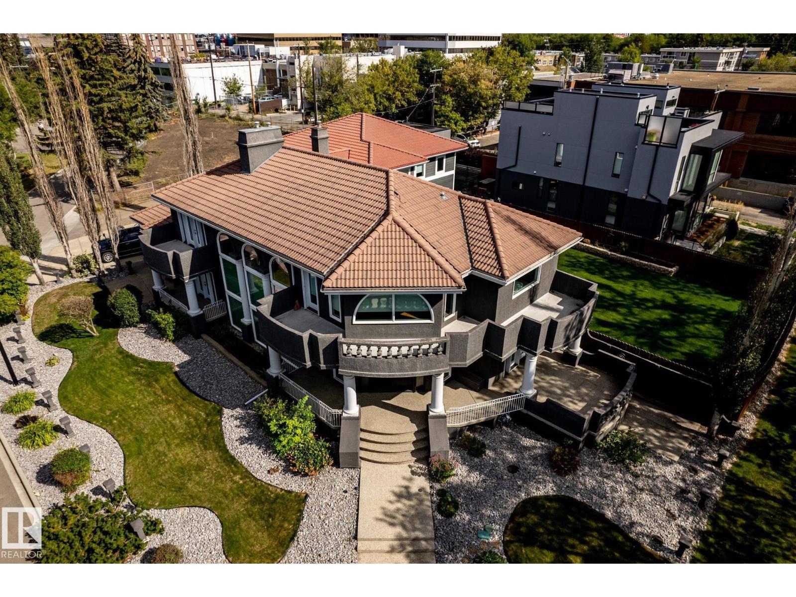 12428 103 AV NW, Edmonton