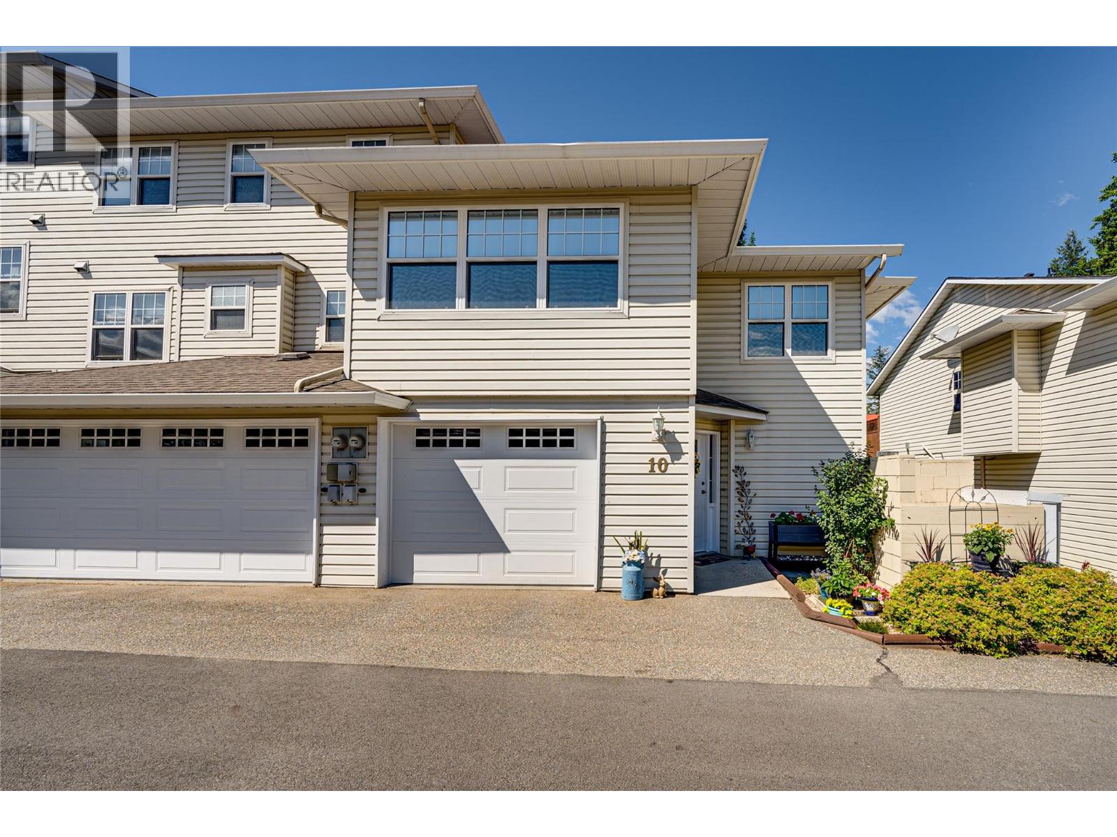 #10 3485 Rosedale Avenue - 2