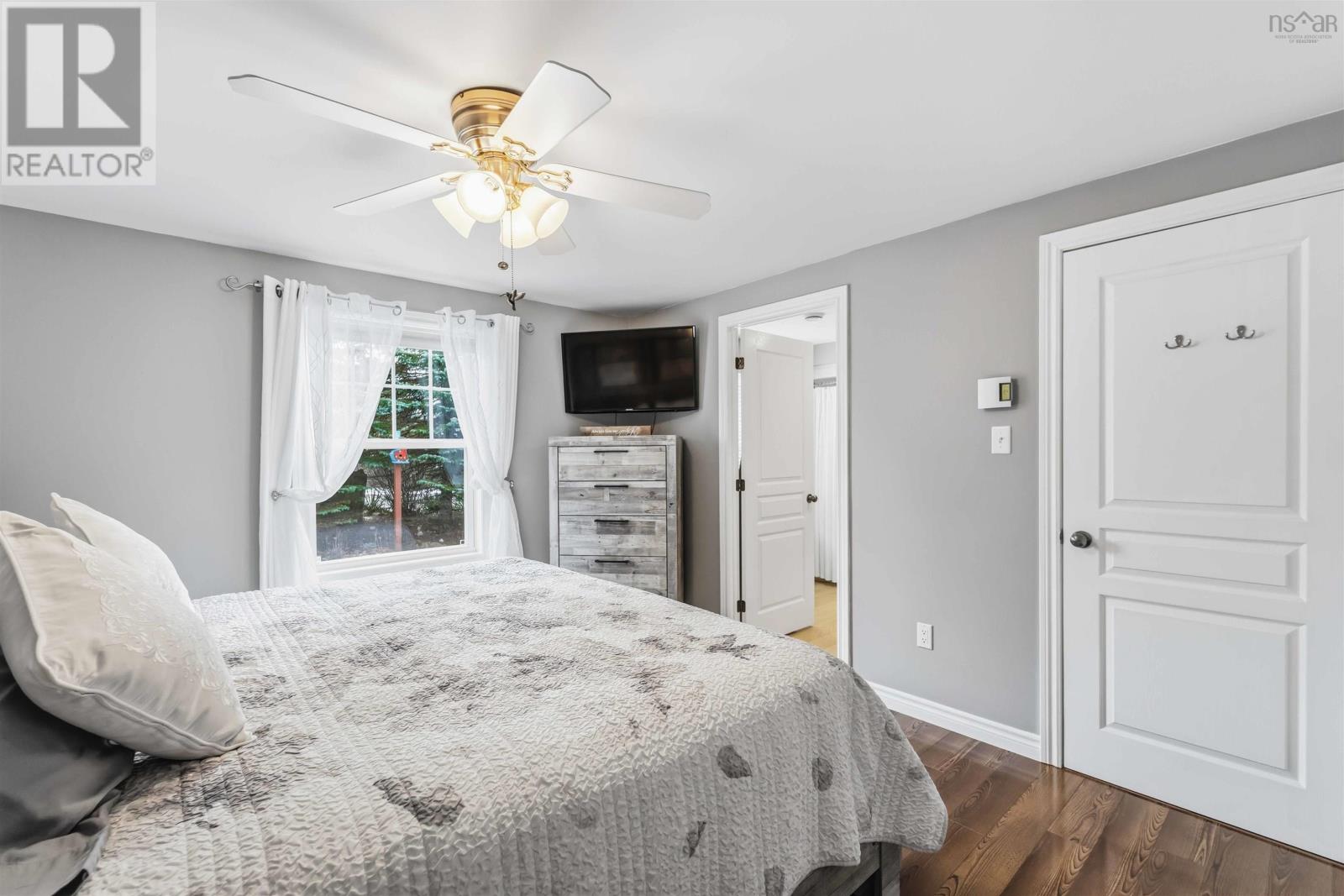 Property 14 of 32 of 8 Irven Drive