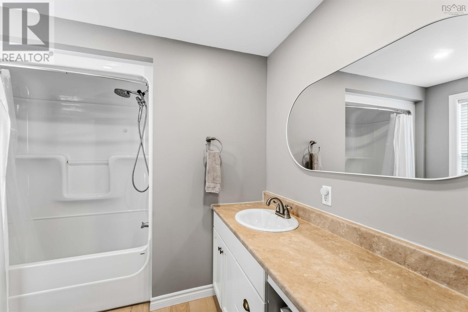 Property 16 of 32 of 8 Irven Drive