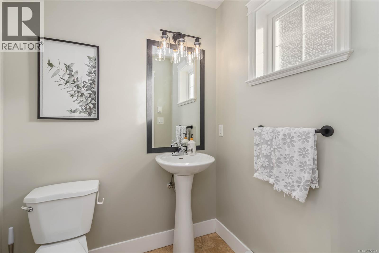 102 951 Goldstream Avenue, Langford