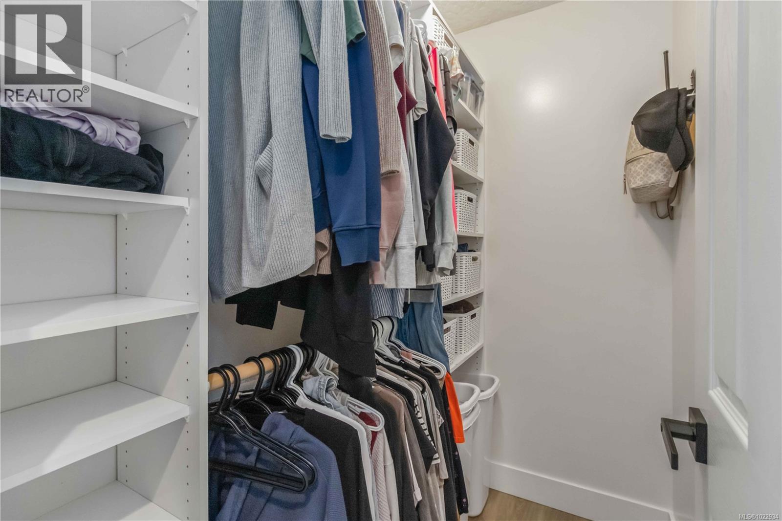 102 951 Goldstream Avenue, Langford