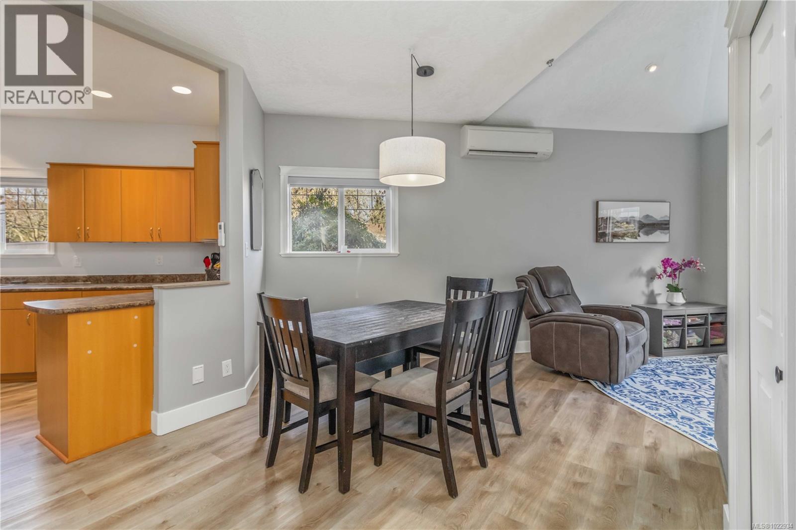 102 951 Goldstream Avenue, Langford