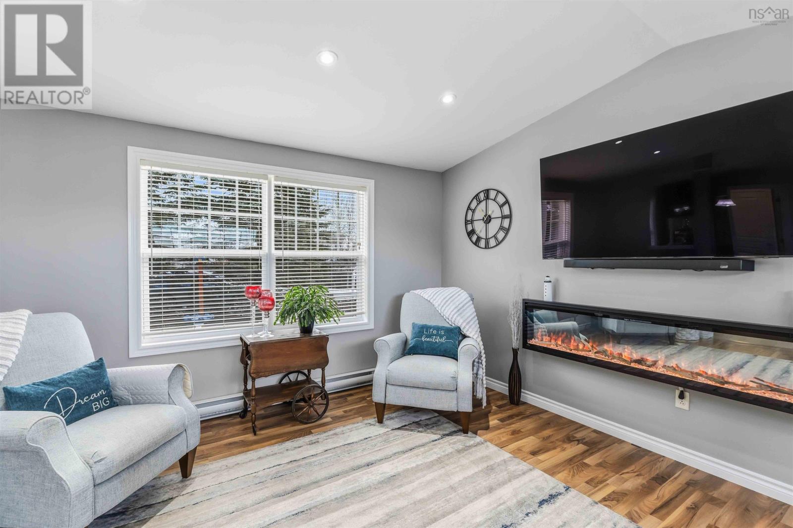 Property 21 of 32 of 8 Irven Drive