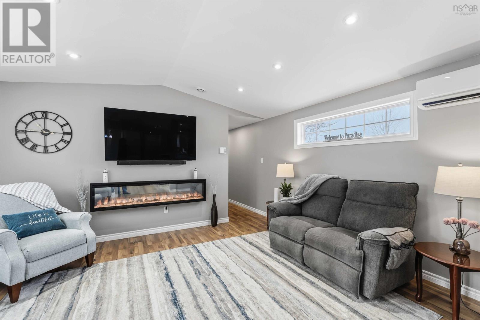 Property 22 of 32 of 8 Irven Drive