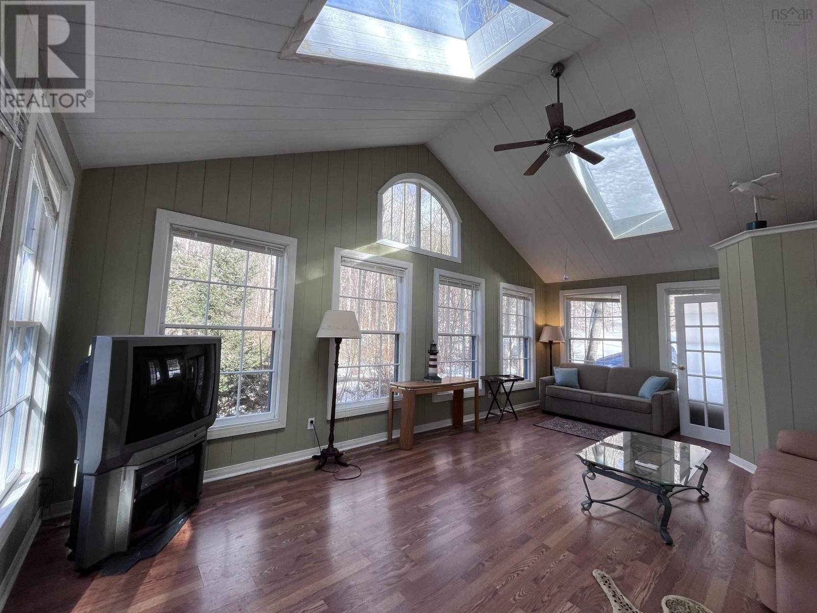 Property 13 of 47 of 222 Old Trunk 1