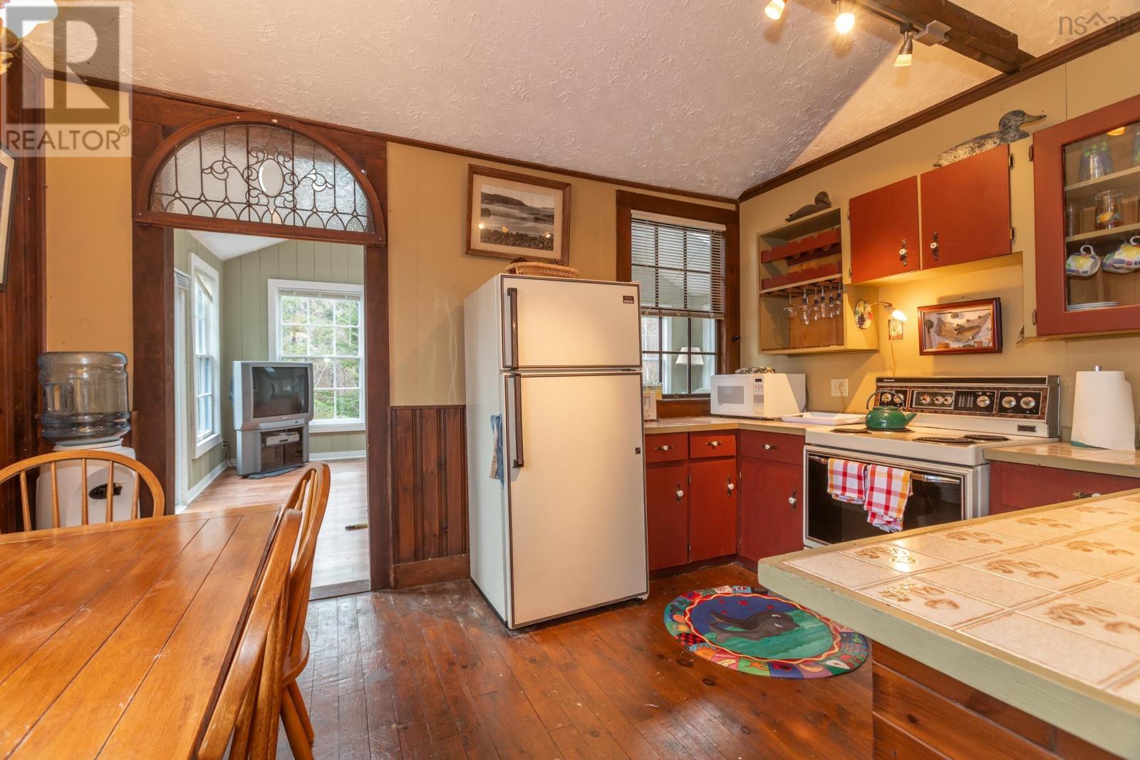 Property 21 of 47 of 222 Old Trunk 1