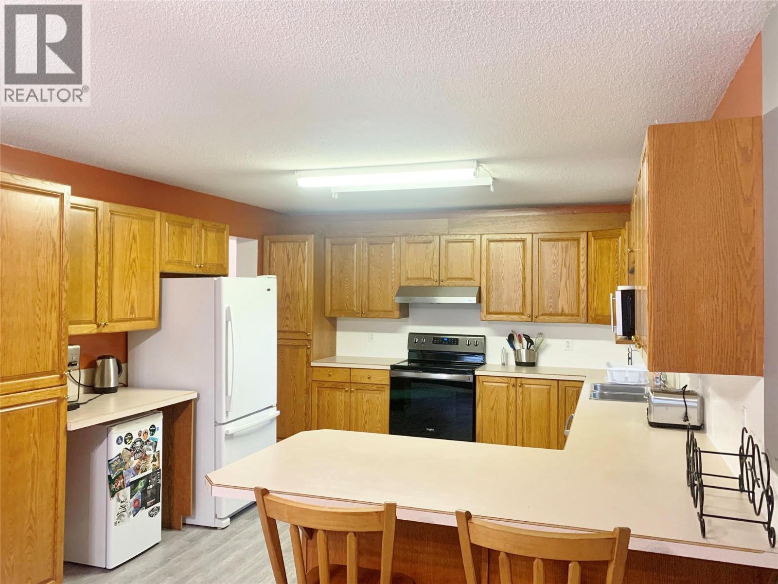  717 Victoria Road, Revelstoke