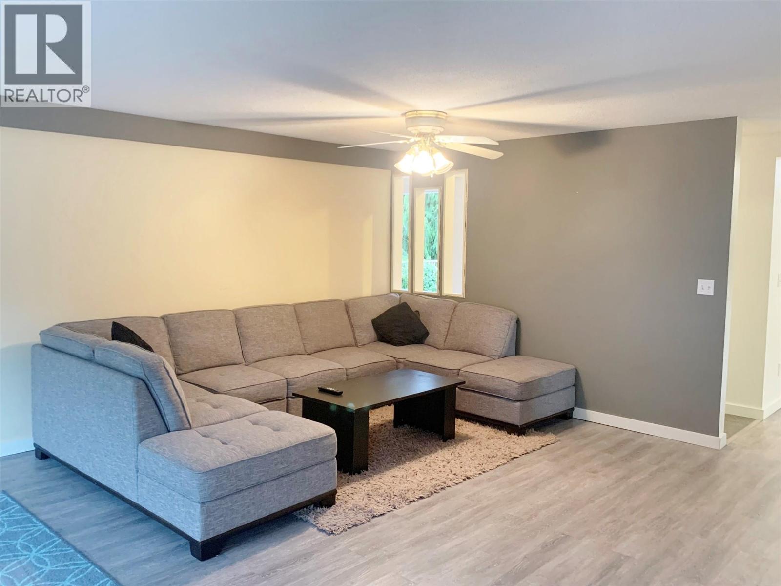  717 Victoria Road, Revelstoke