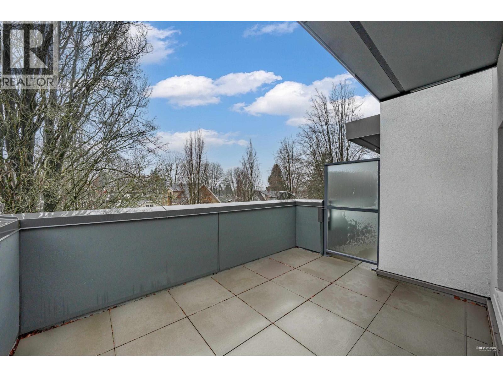 2071 E 1ST AVENUE, Vancouver