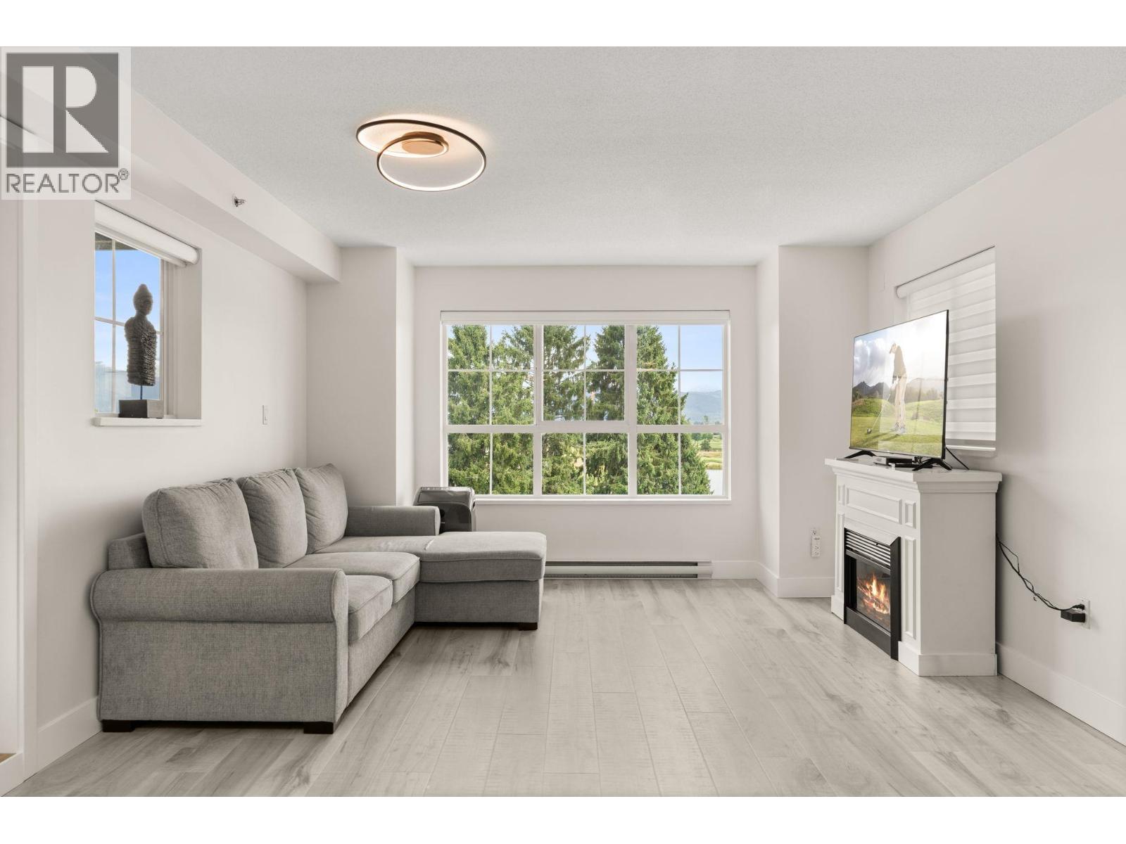 429 19673 MEADOW GARDENS WAY, Pitt Meadows