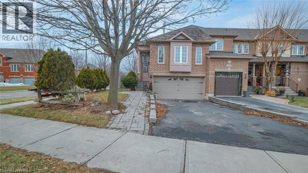 2235 HUMMINGBIRD Way - Photo 2 of 30, Oakville, Ontario