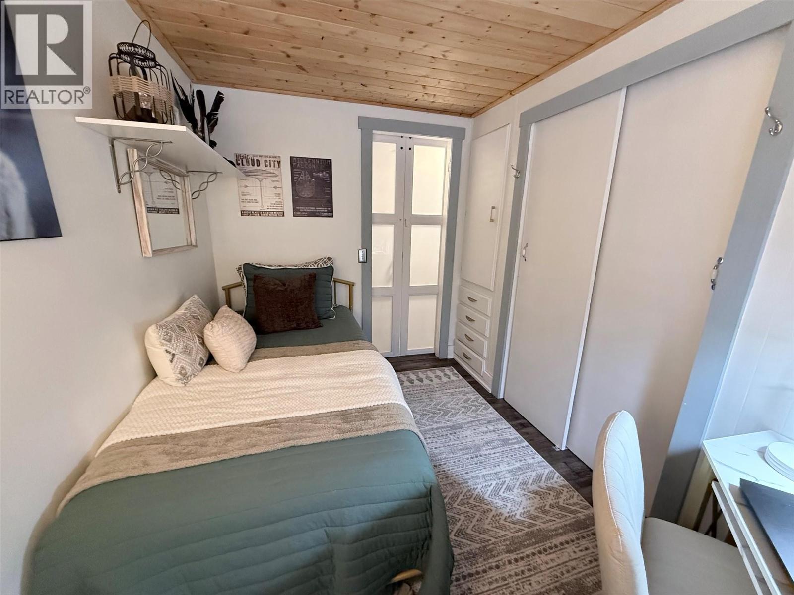 #20 1409 11TH AVENUE - 14