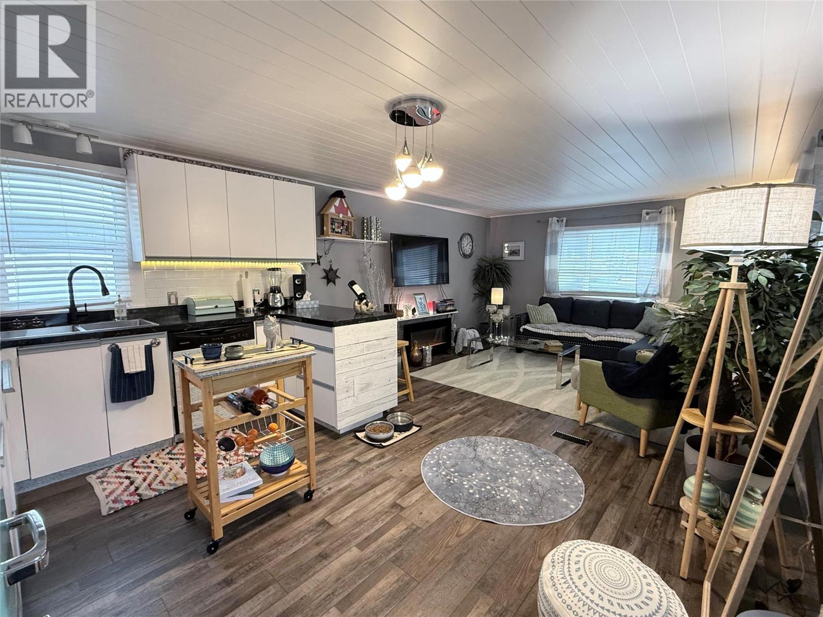 #20 1409 11TH AVENUE - 6