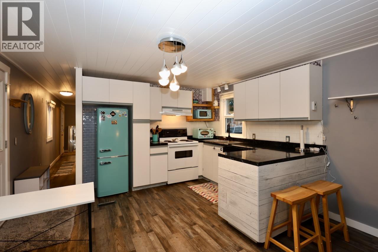 #20 1409 11TH AVENUE - 10