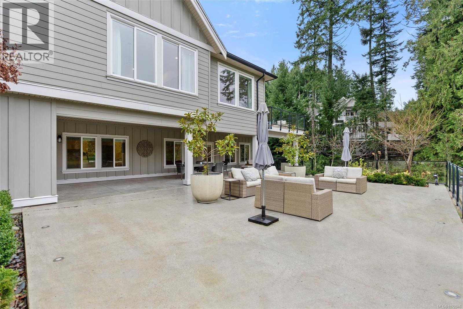  2168 Champions Way, Langford