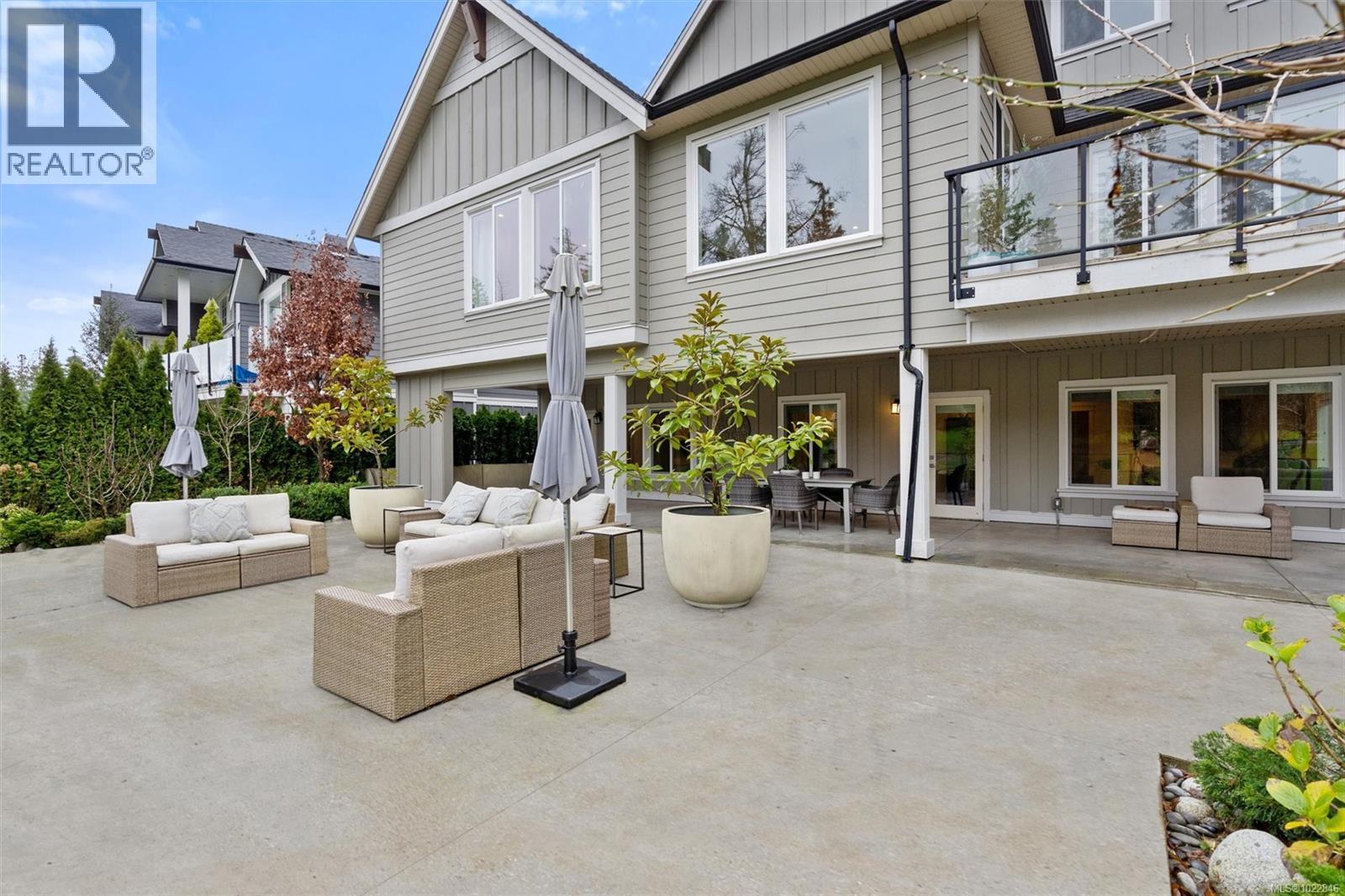  2168 Champions Way, Langford