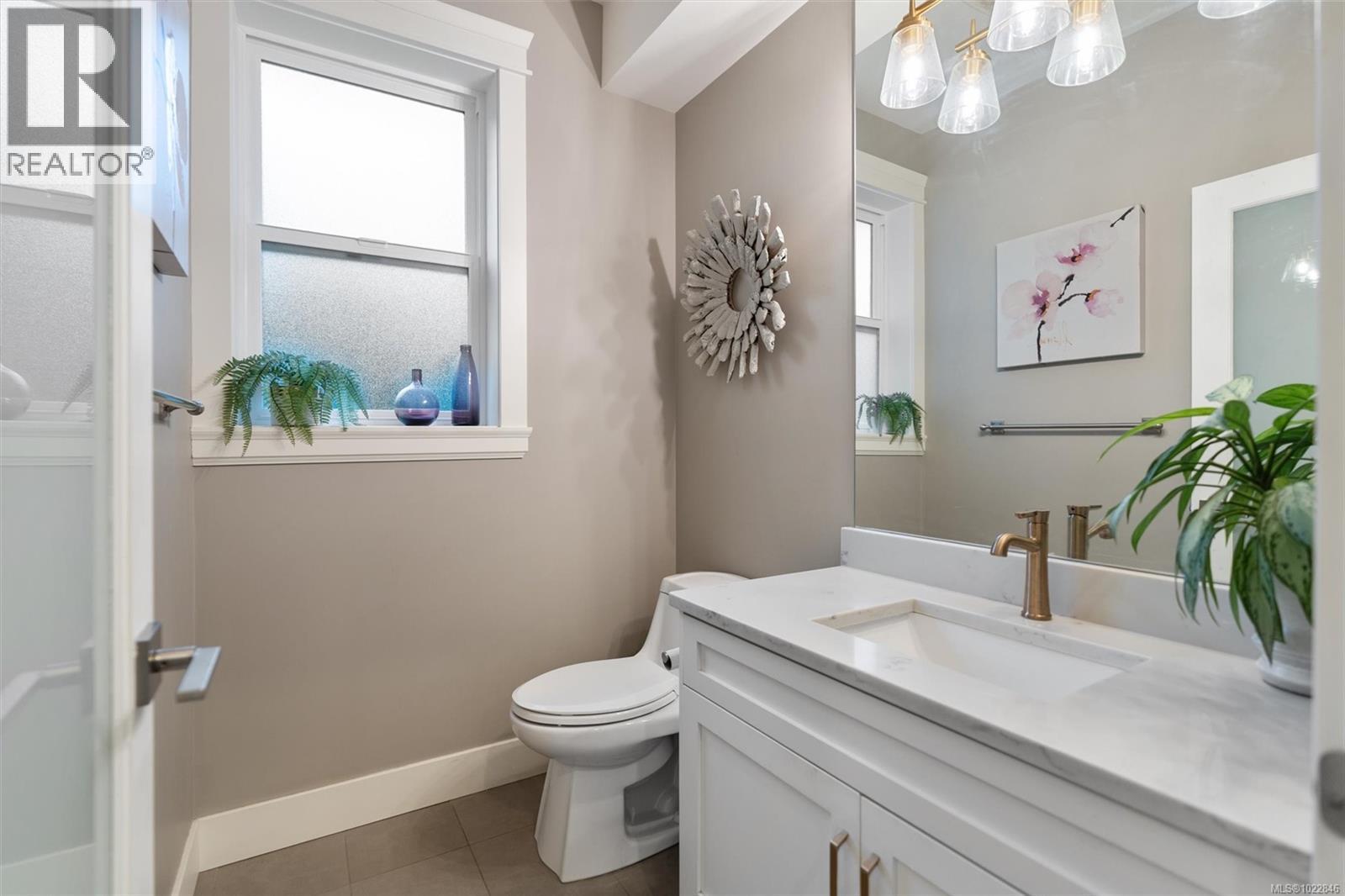  2168 Champions Way, Langford