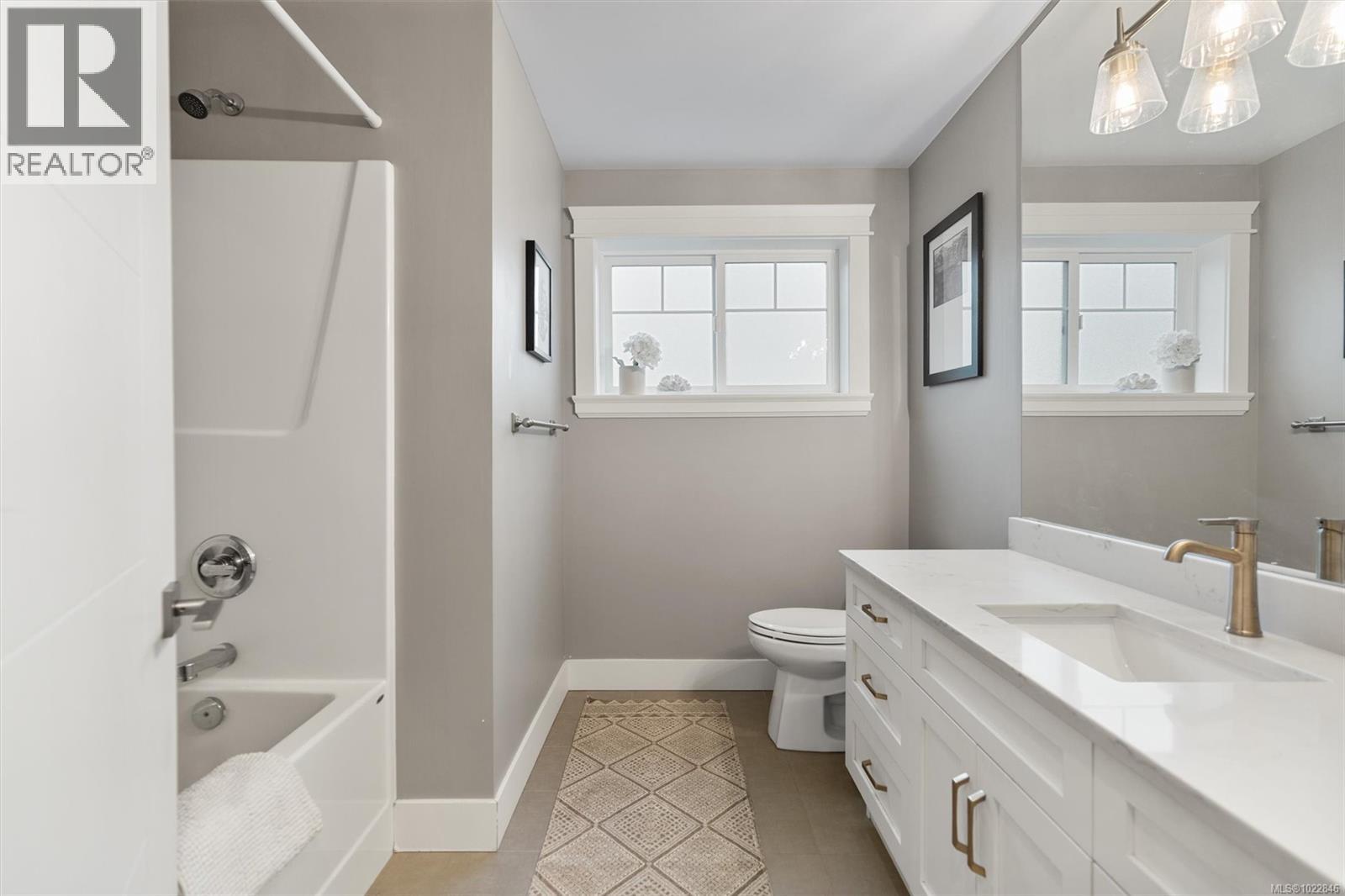  2168 Champions Way, Langford