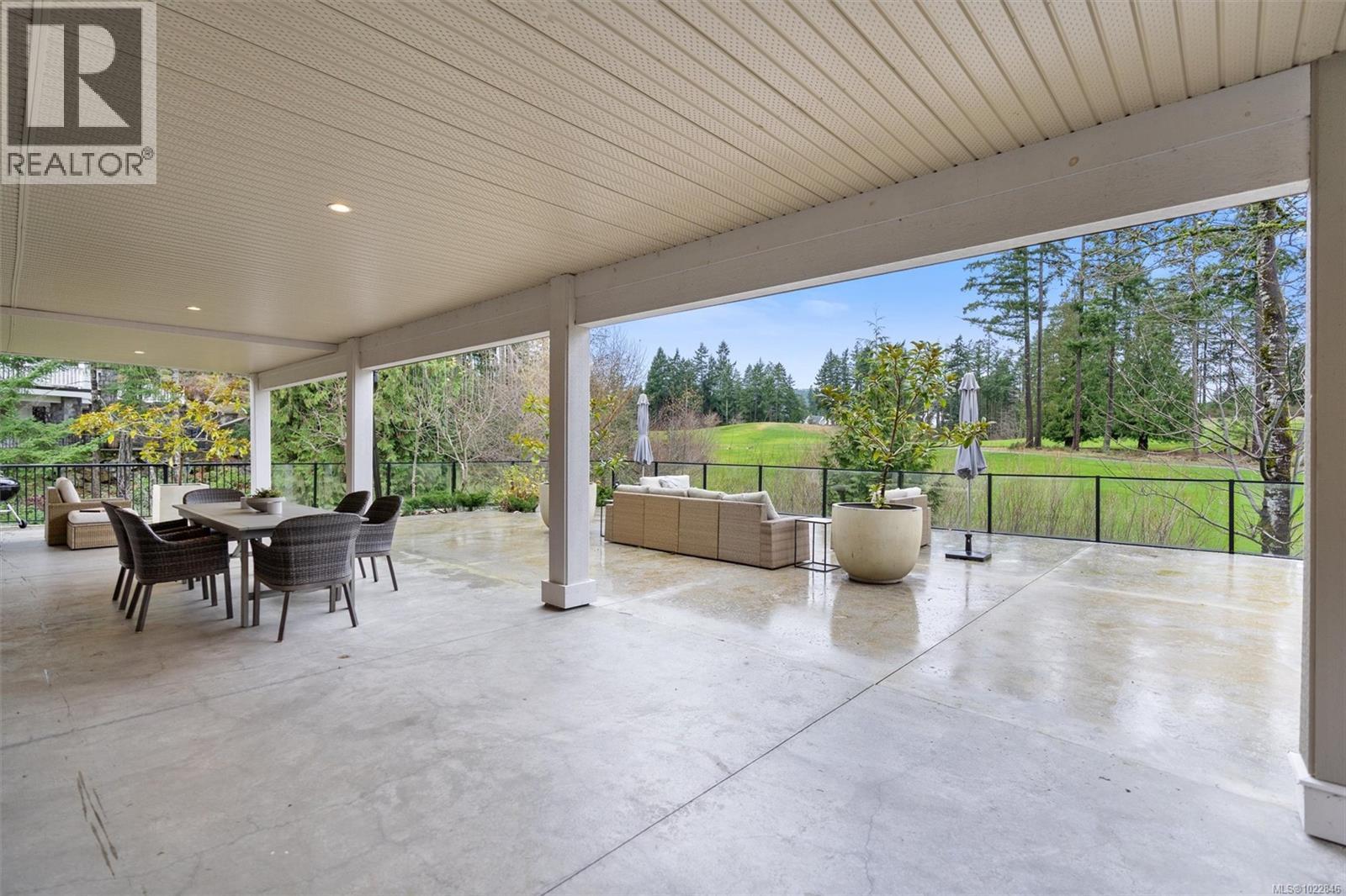  2168 Champions Way, Langford