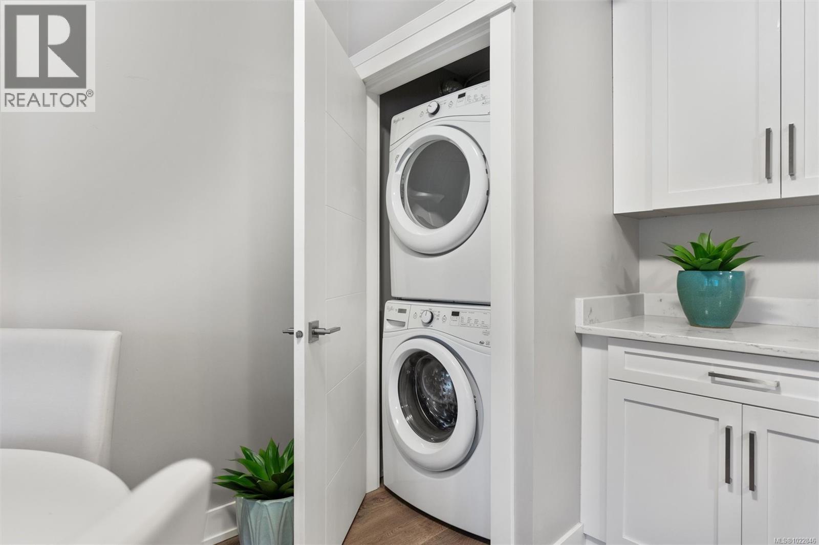  2168 Champions Way, Langford