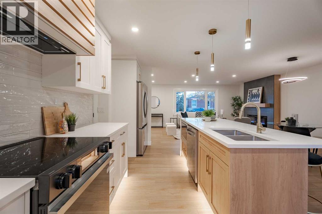 Single Family House Bungalow for Sale in  Hunterston Place NW Huntington Hills Calgary 