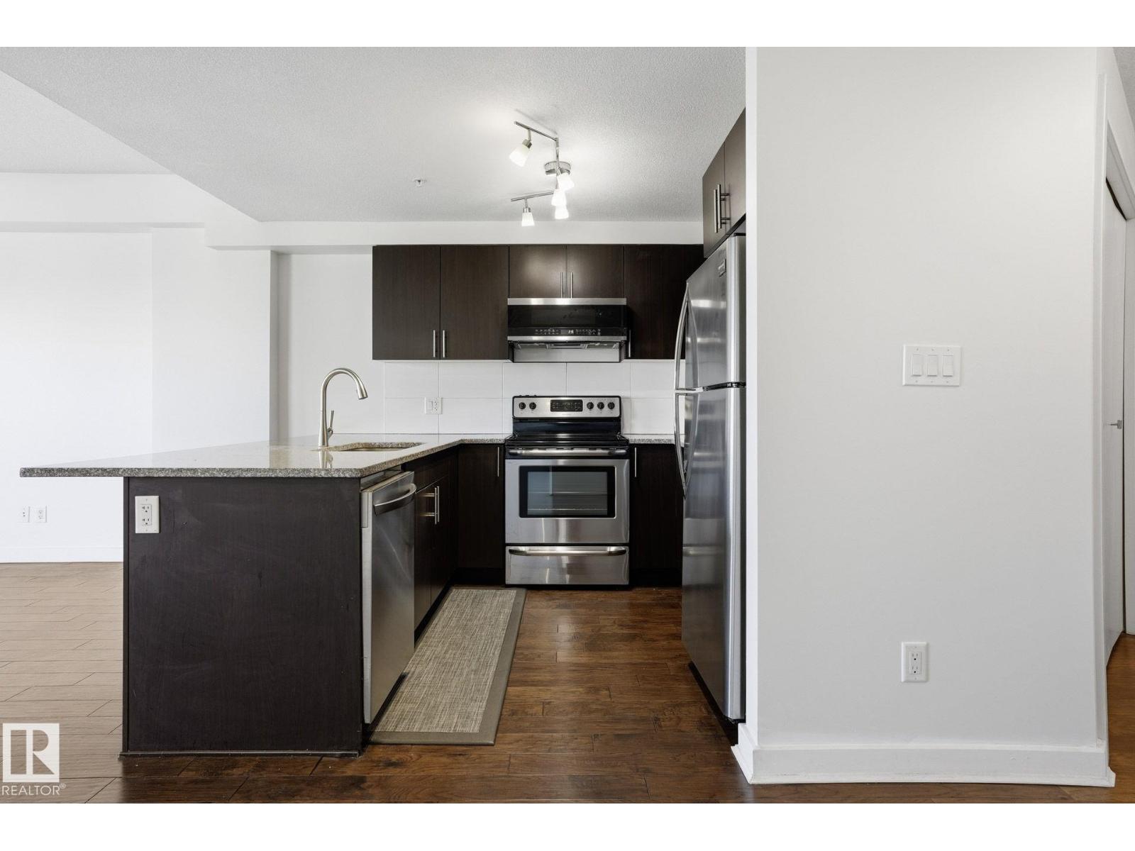 #2702 10152 104 ST NW - 7