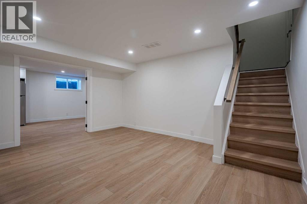 Single Family House Bungalow for Sale in  Hunterston Place NW Huntington Hills Calgary 