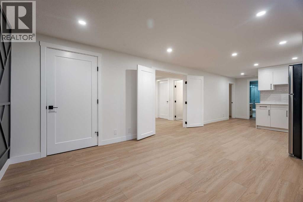 Single Family House Bungalow for Sale in  Hunterston Place NW Huntington Hills Calgary 