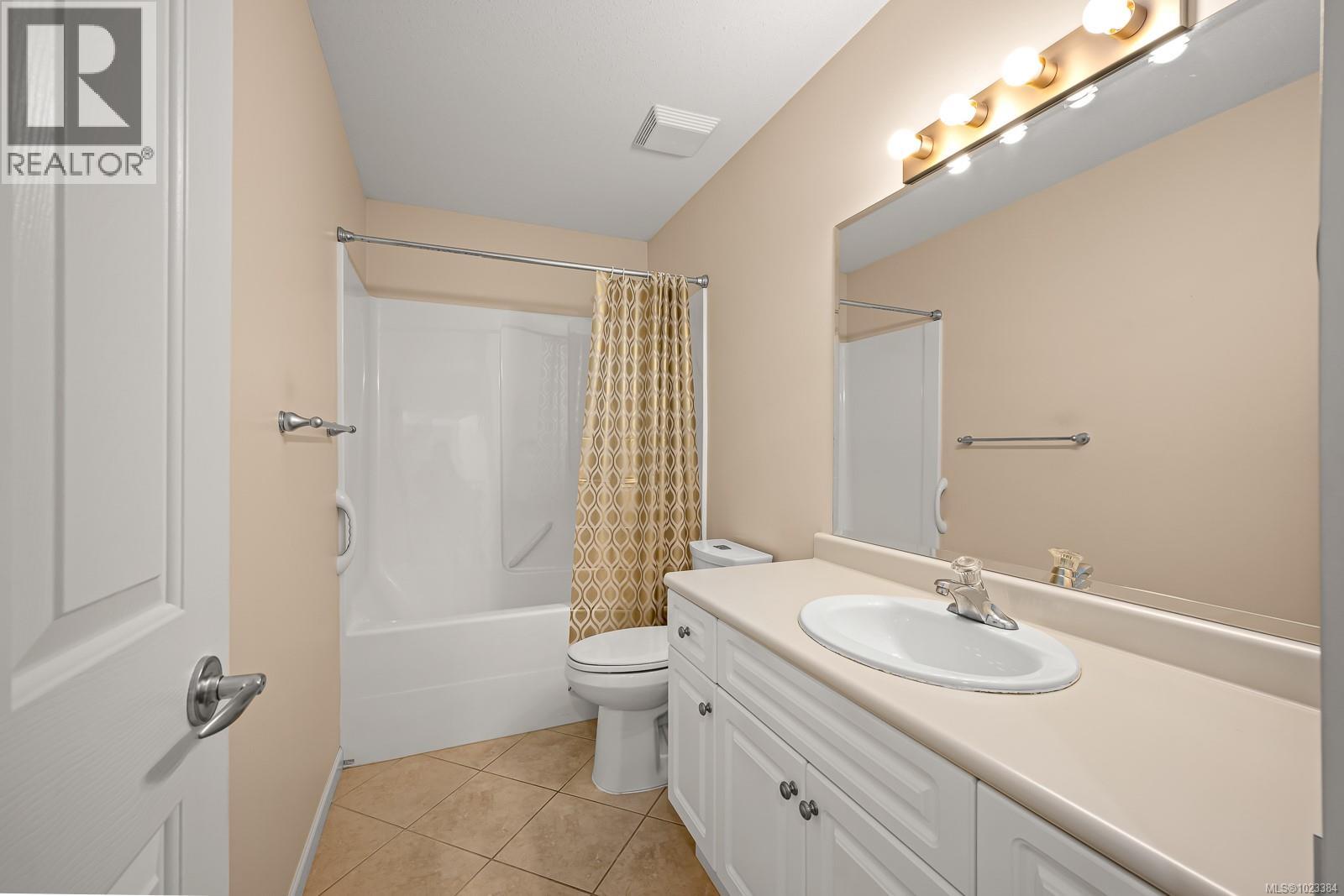 117 1919 St. Andrews Pl, Courtenay