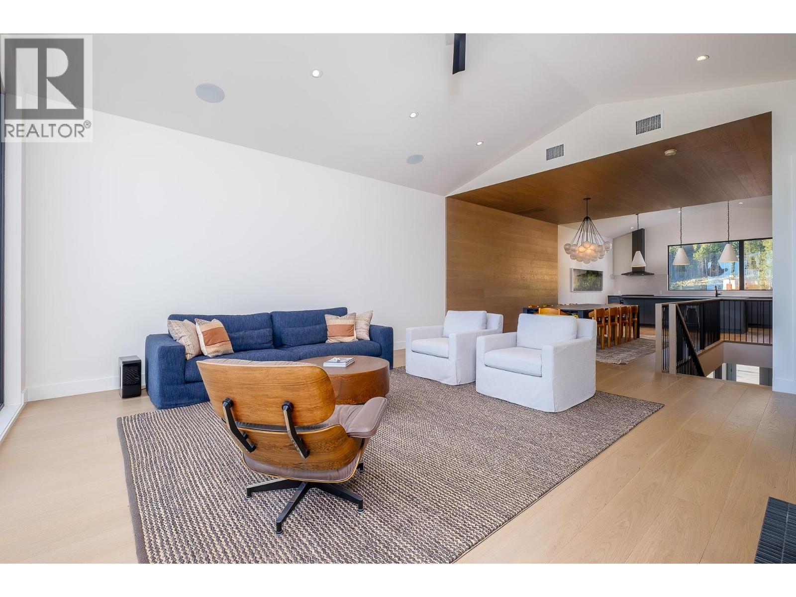 322 Larch Terrace, Rossland