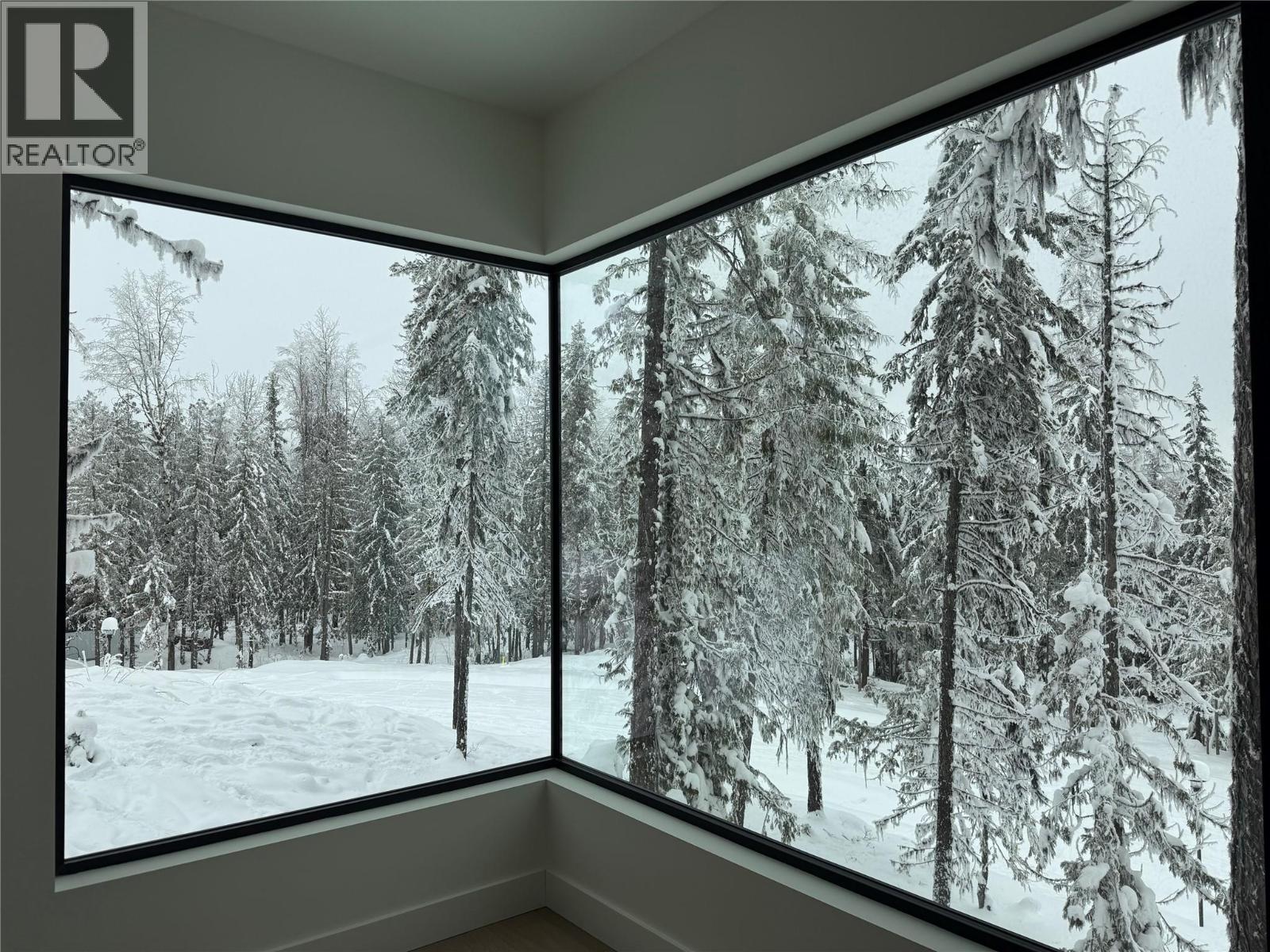 322 Larch Terrace, Rossland