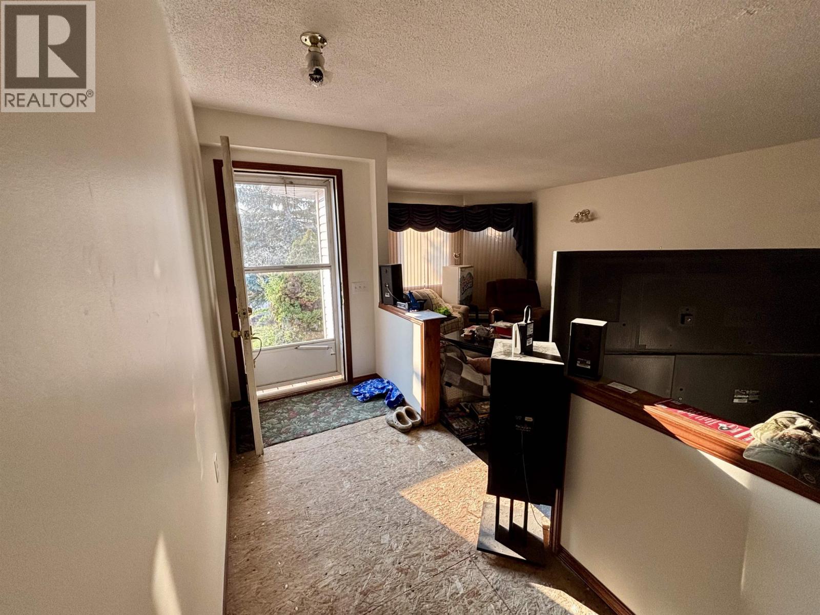 7788 THOMPSON DRIVE - 12