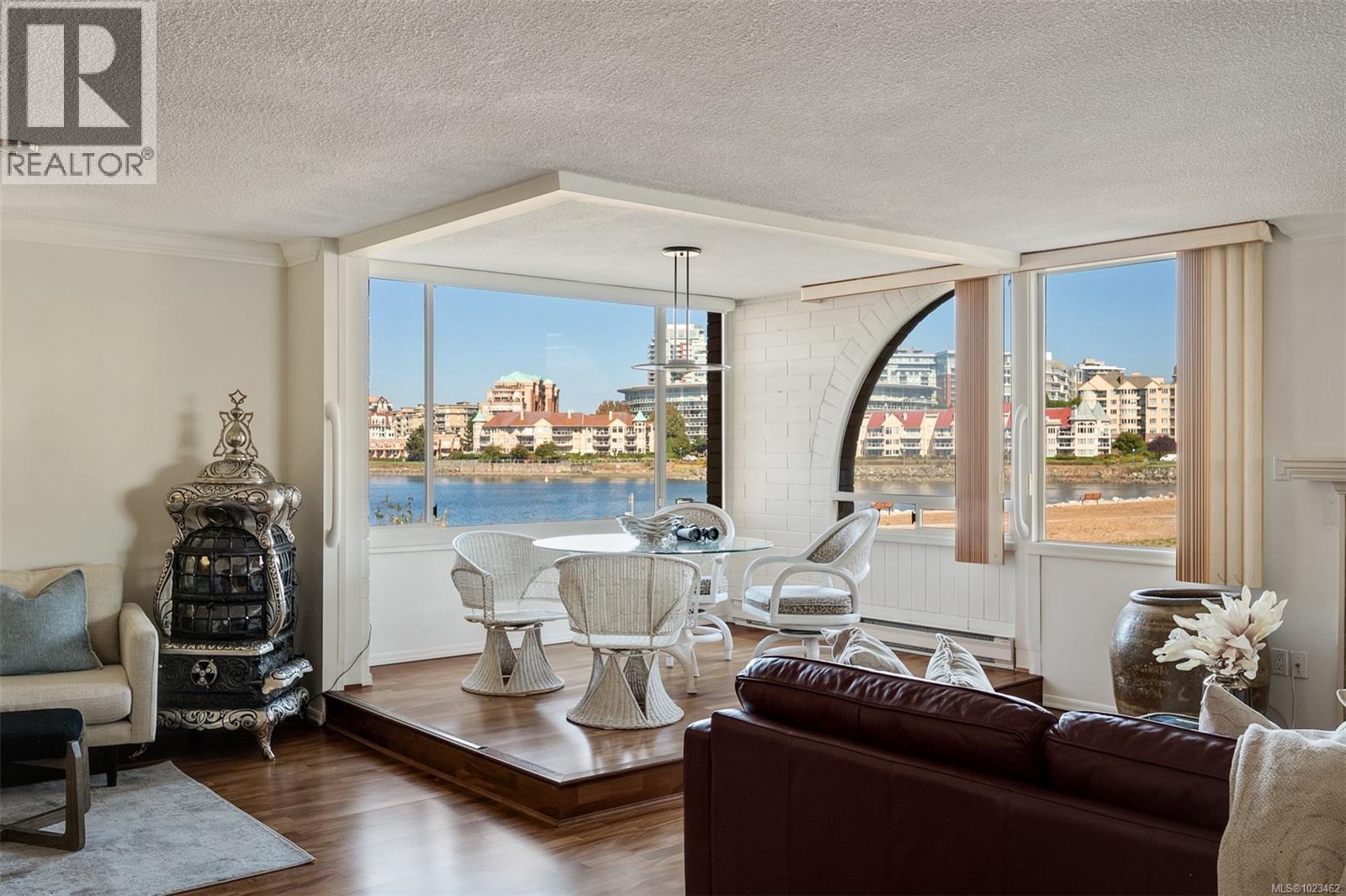 201 640 Montreal Street, Victoria