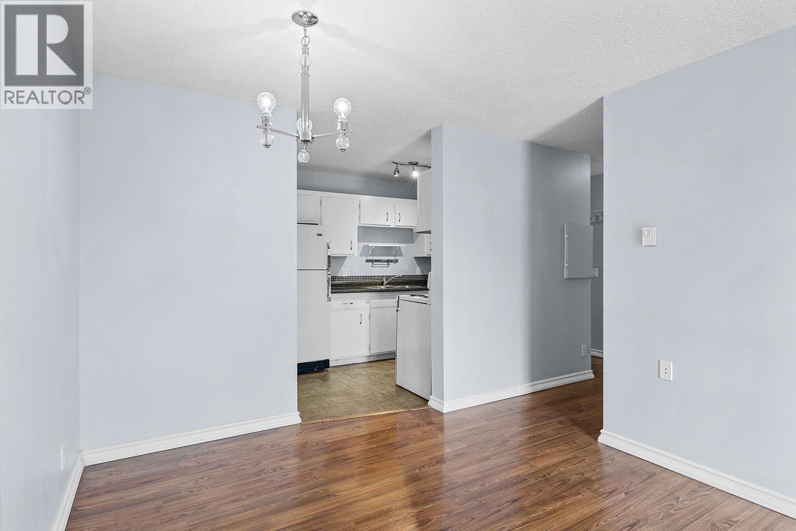 203 625 Rowcliffe Avenue, Kelowna