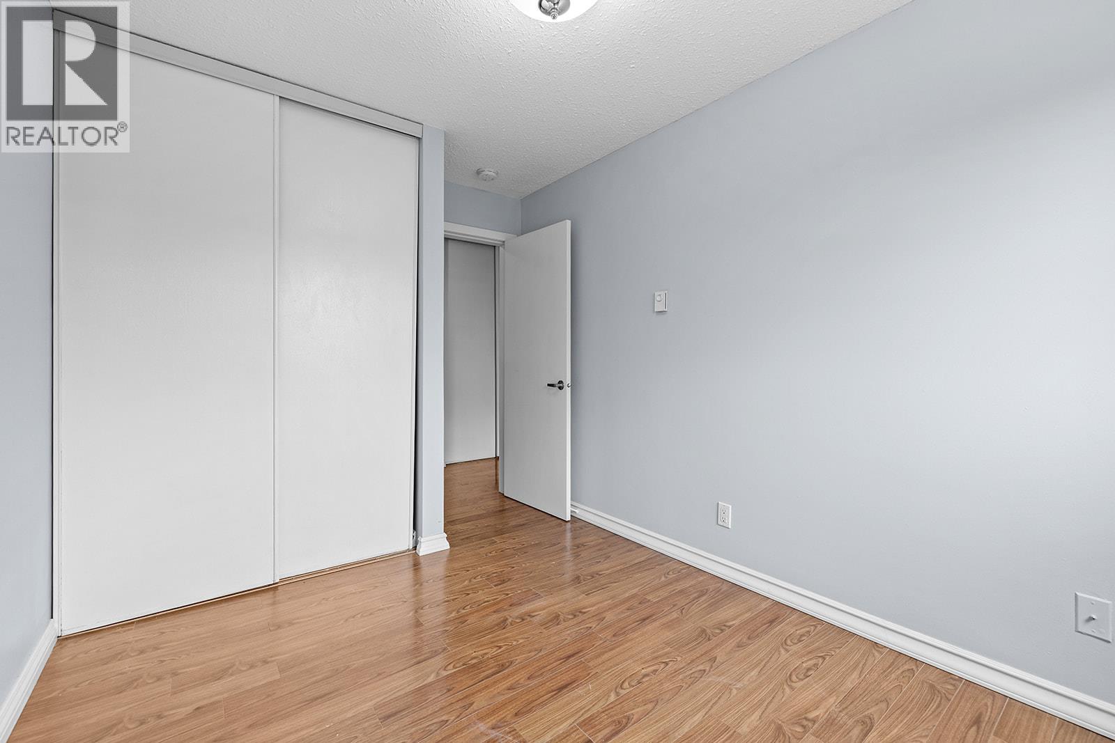 203 625 Rowcliffe Avenue, Kelowna