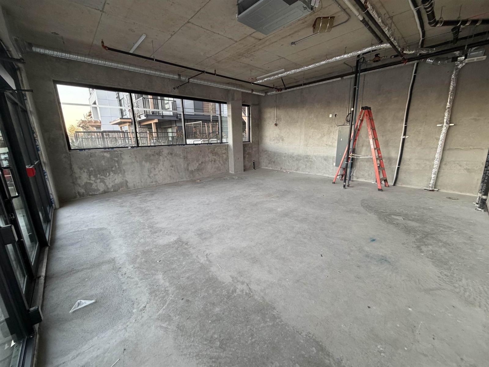Retail in Langley - Image 9