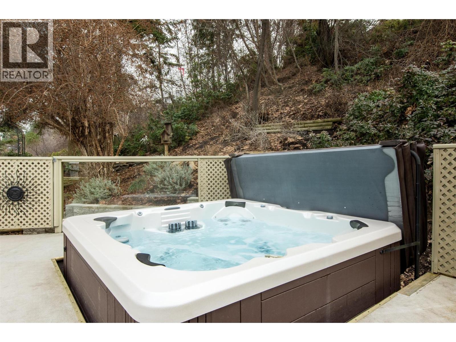  391 Braeloch Road, Kelowna